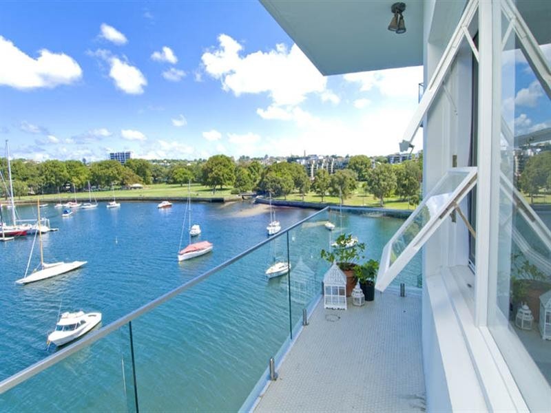9/3 Elizabeth Bay Crescent, Elizabeth Bay NSW 2011
