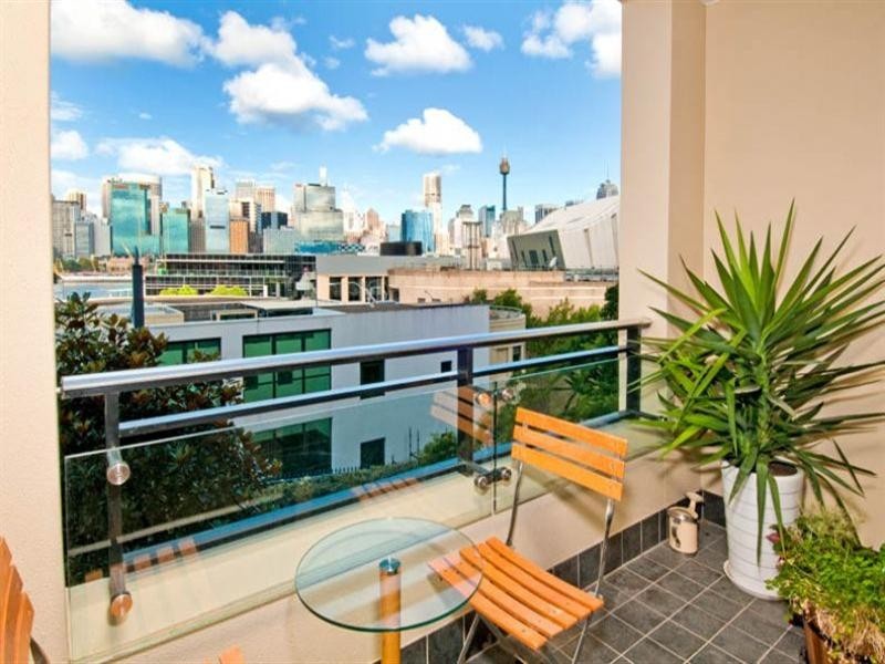 B402/24 Point Street, Pyrmont NSW 2009