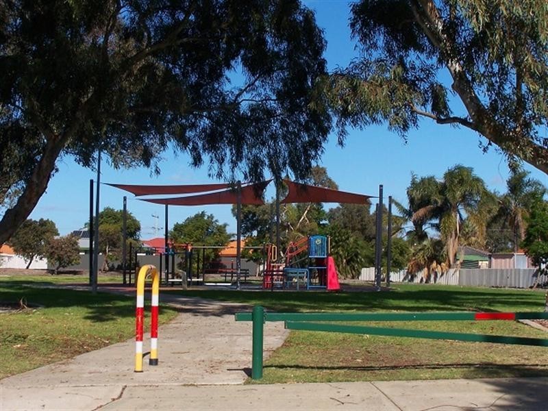 12B Phoenix Drive, Kenwick WA 6107