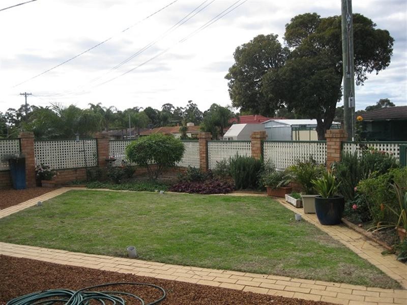 21 Michel Crescent, Gosnells WA 6110