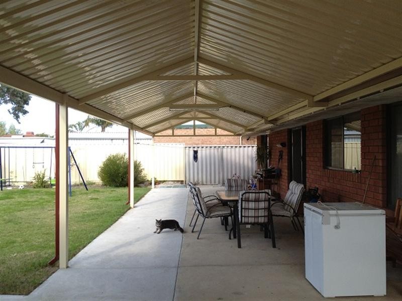 16 Lorikeet Way, Gosnells WA 6110