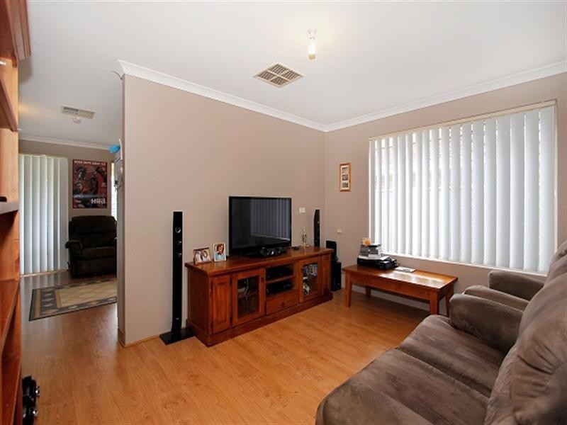 64 San Jacinta Drive, Seville Grove WA 6112