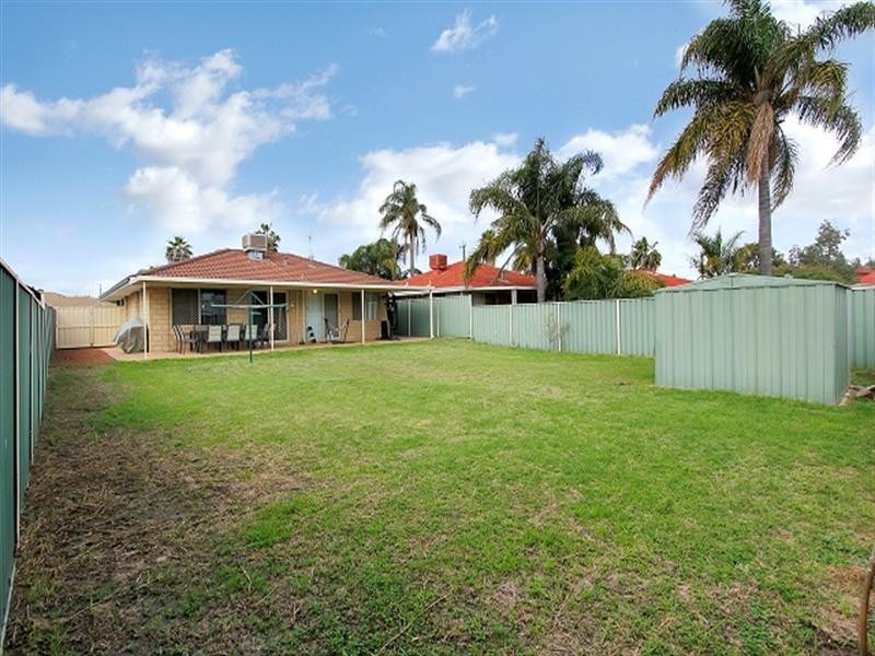 64 San Jacinta Drive, Seville Grove WA 6112