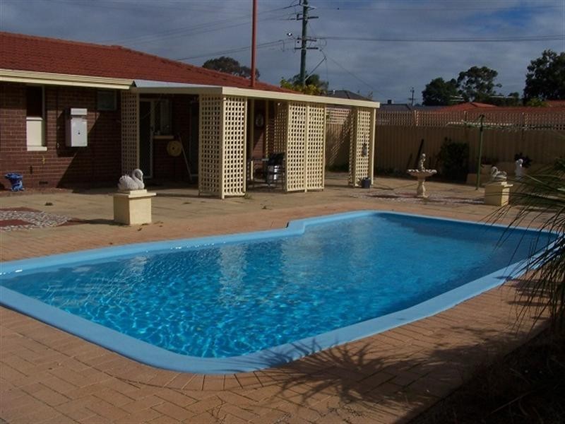 2 Koel Way, Thornlie WA 6108