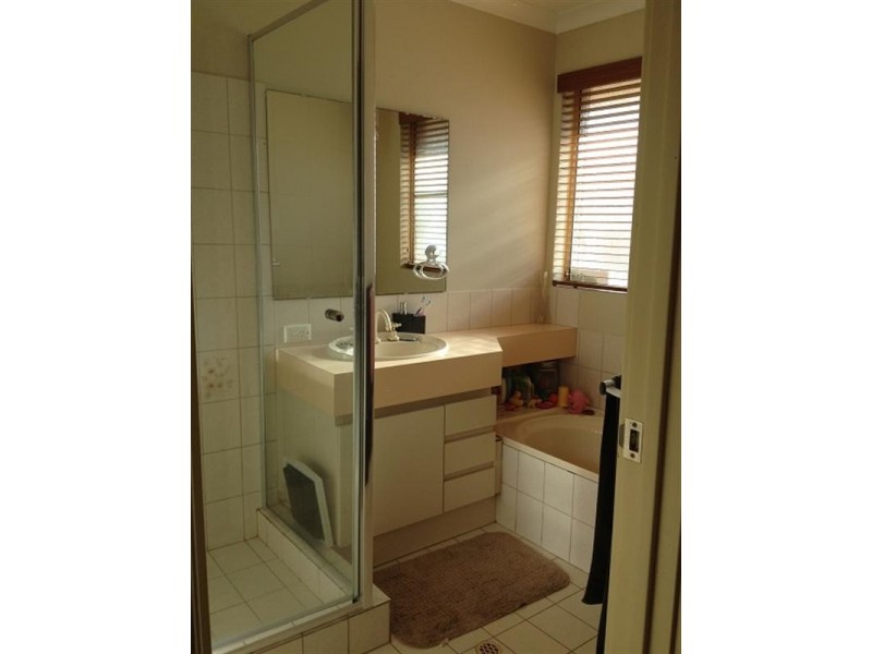 128 Alcock Street, Maddington WA 6109