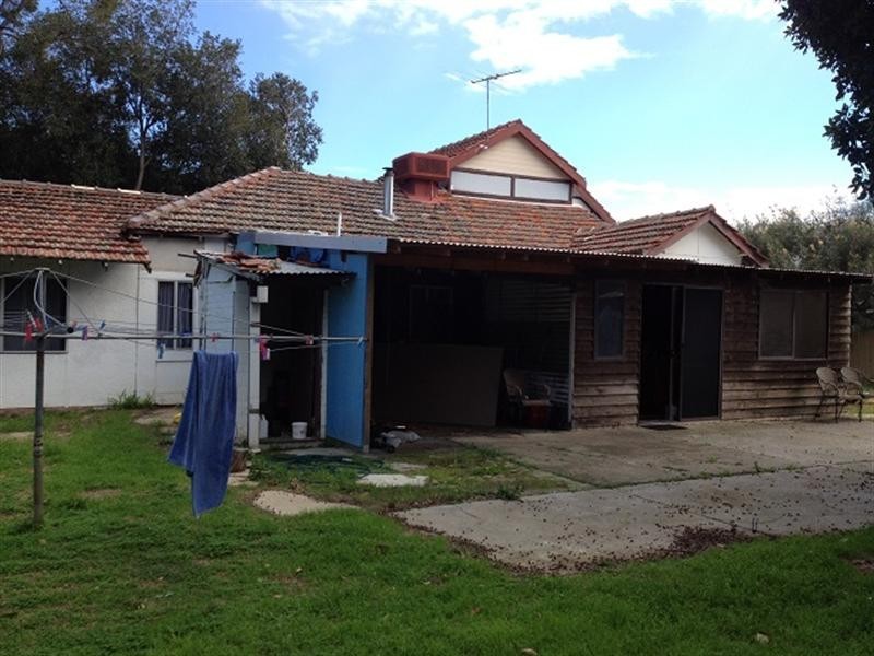 136 Belmont Road, Kenwick WA 6107