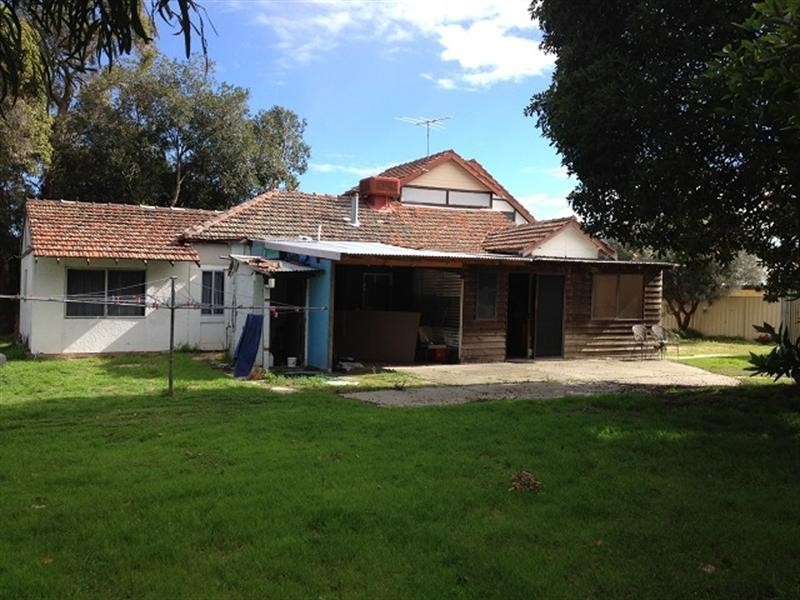 136 Belmont Road, Kenwick WA 6107