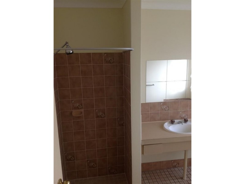 9 Seville Drive, Seville Grove WA 6112