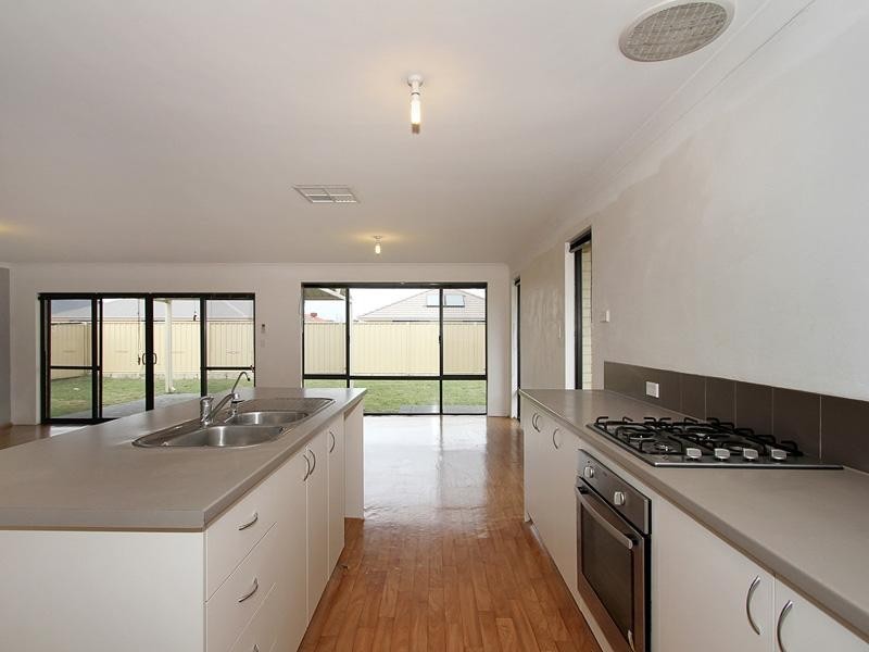 14 Newell Loop, Gosnells WA 6110