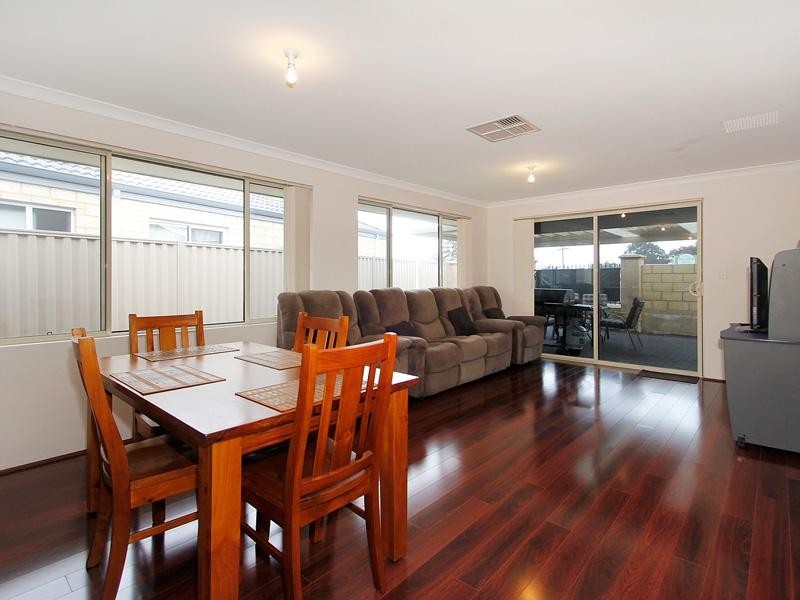 24 Panozza Circle, Maddington WA 6109