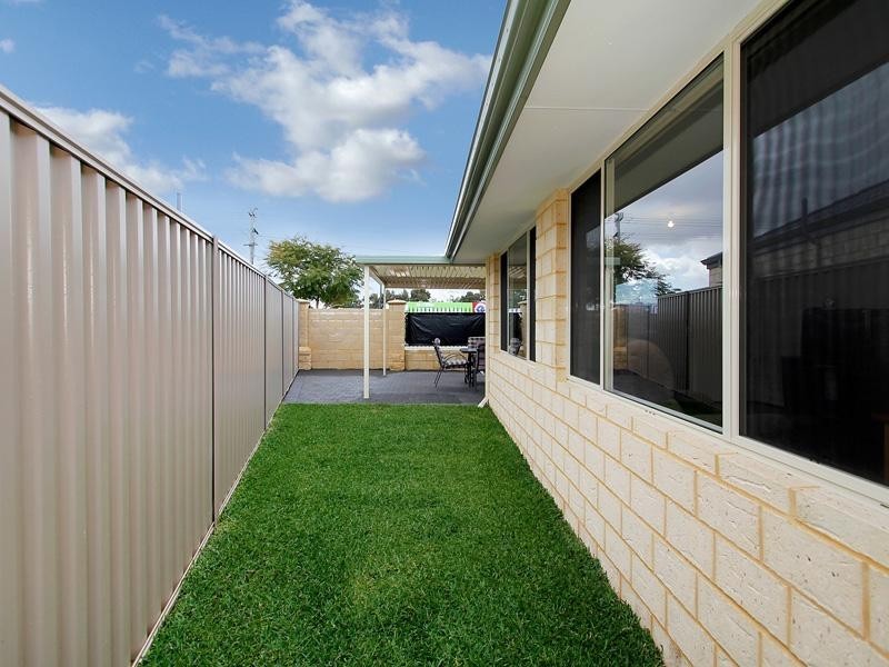 24 Panozza Circle, Maddington WA 6109
