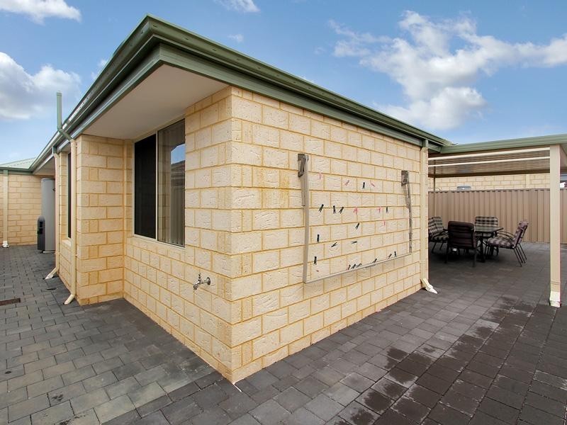 24 Panozza Circle, Maddington WA 6109