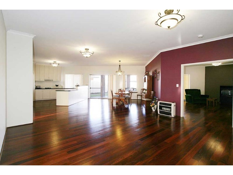 38 Barkley Loop, Canning Vale WA 6155