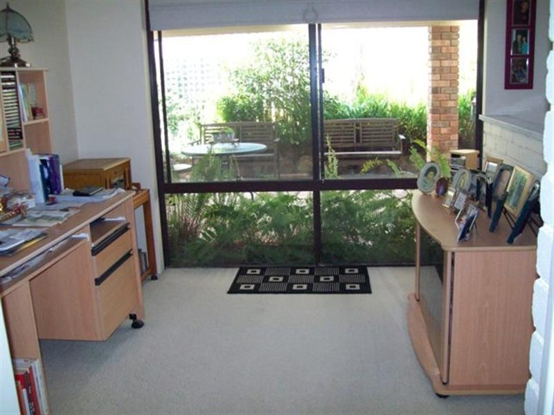 8 Hill Court, Thornlie WA 6108