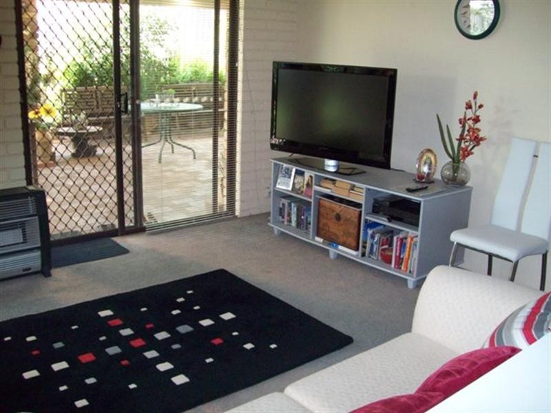 8 Hill Court, Thornlie WA 6108