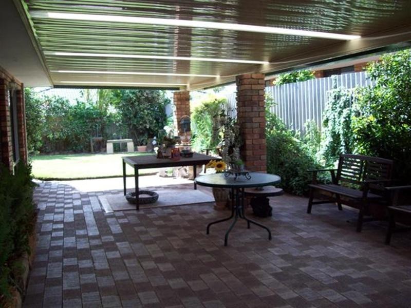 8 Hill Court, Thornlie WA 6108