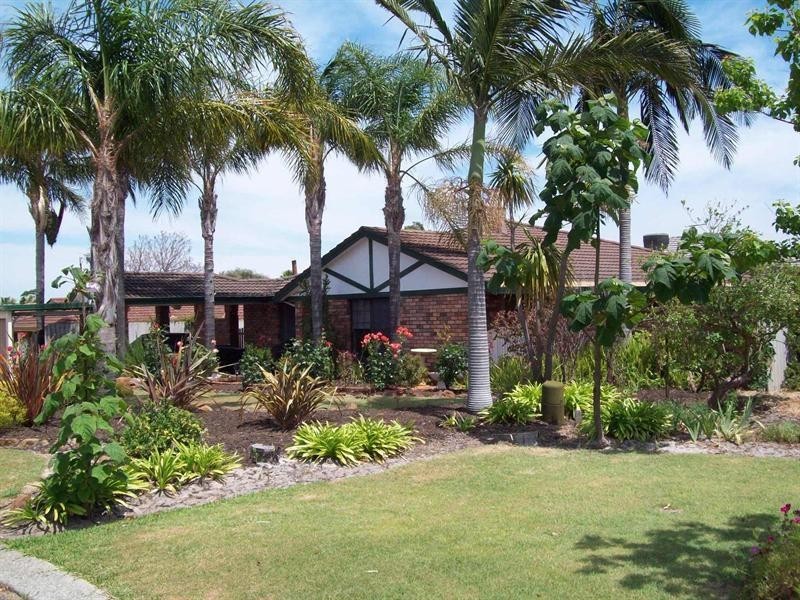 8 Hill Court, Thornlie WA 6108