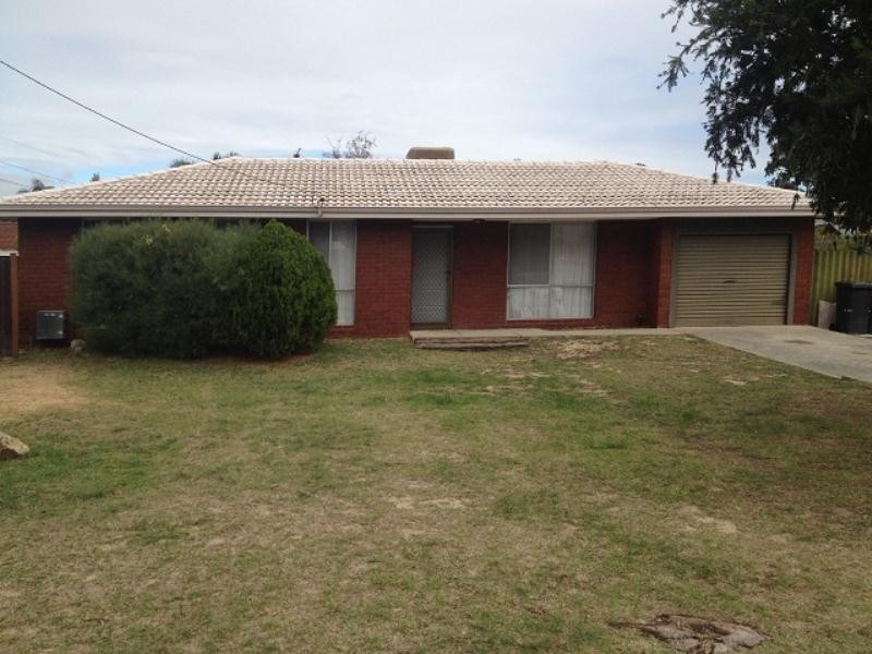 29 Prescott Drive, Gosnells WA 6110