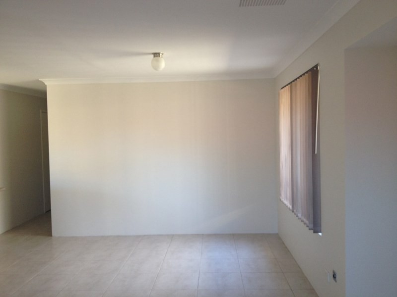 9/102 WESTFIELD Road, Kelmscott WA 6111