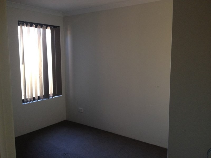 9/102 WESTFIELD Road, Kelmscott WA 6111