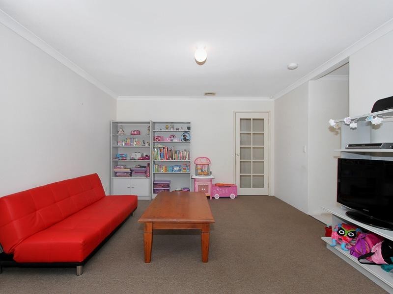 4 Bush Close, Beckenham WA 6107