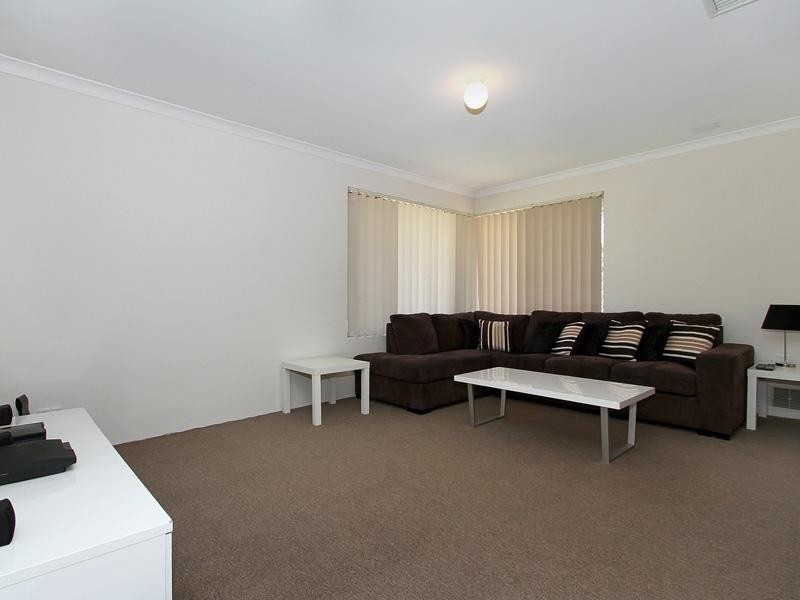 4 Bush Close, Beckenham WA 6107