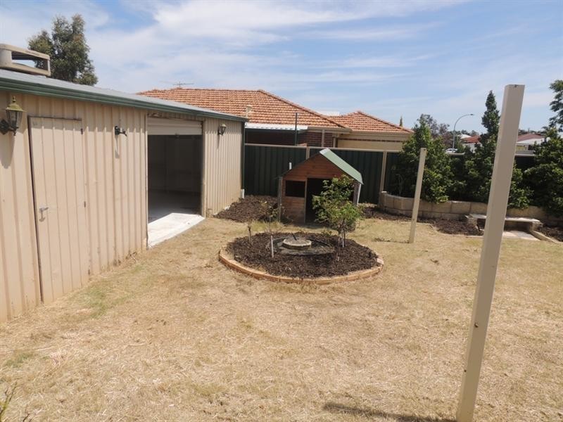 8 Lancaster Place, Maddington WA 6109