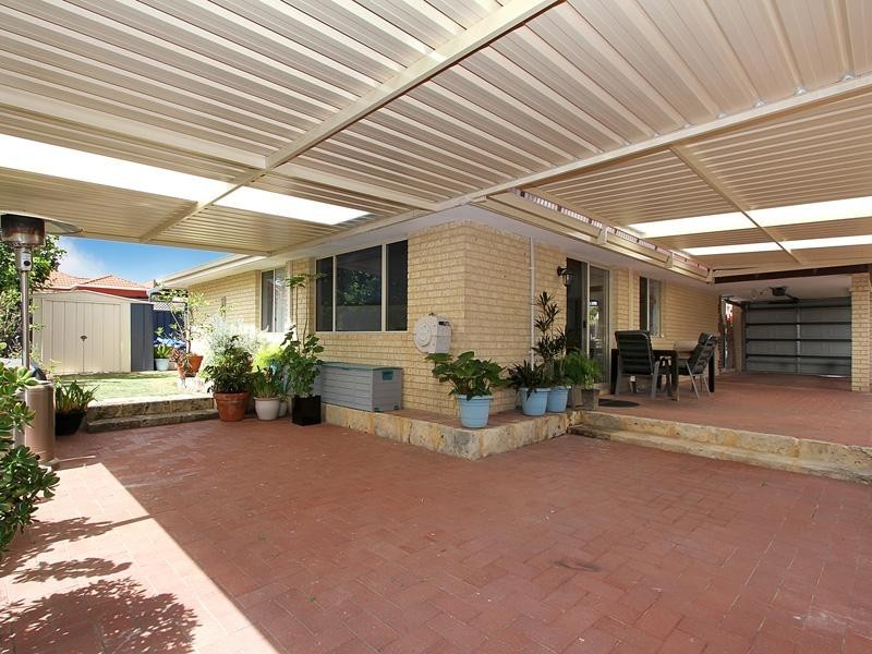 10 Manoora Place, Kenwick WA 6107