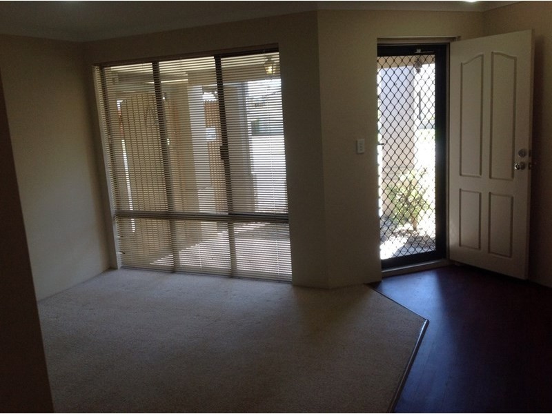 16 Summershill Gate, Kenwick WA 6107