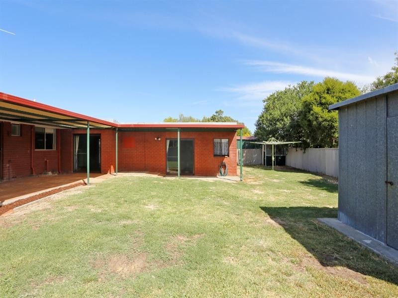 111 Westfield Street, Maddington WA 6109