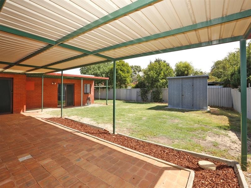111 Westfield Street, Maddington WA 6109