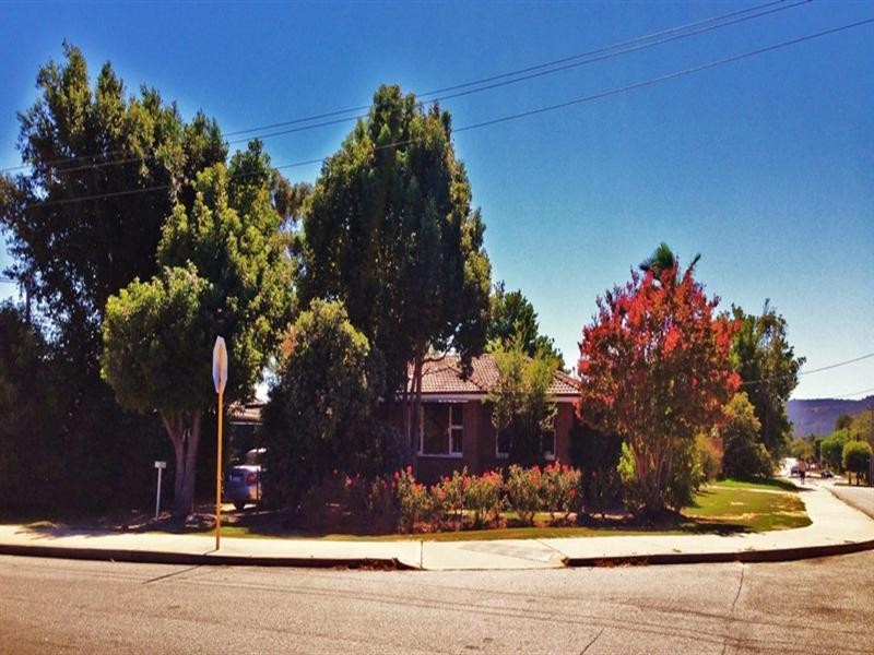 122 Crandon Street, Gosnells WA 6110