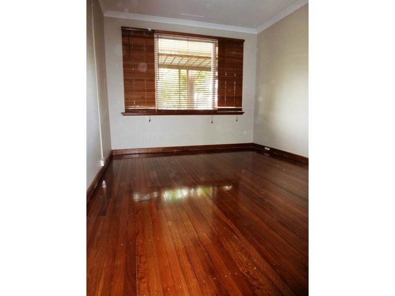 122 Crandon Street, Gosnells WA 6110