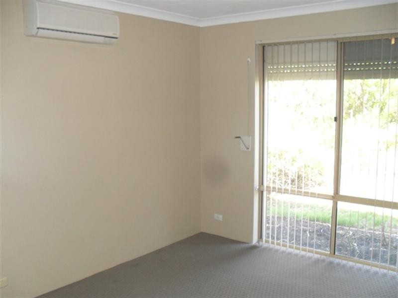 8/12 Auric Place, Maddington WA 6109