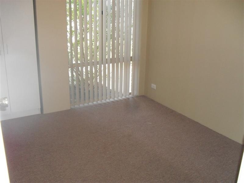 8/12 Auric Place, Maddington WA 6109