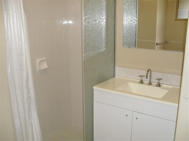 8/12 Auric Place, Maddington WA 6109