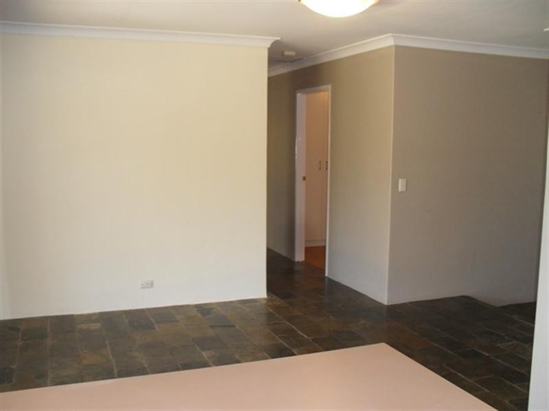 17 Cullen Court, Camillo WA 6111