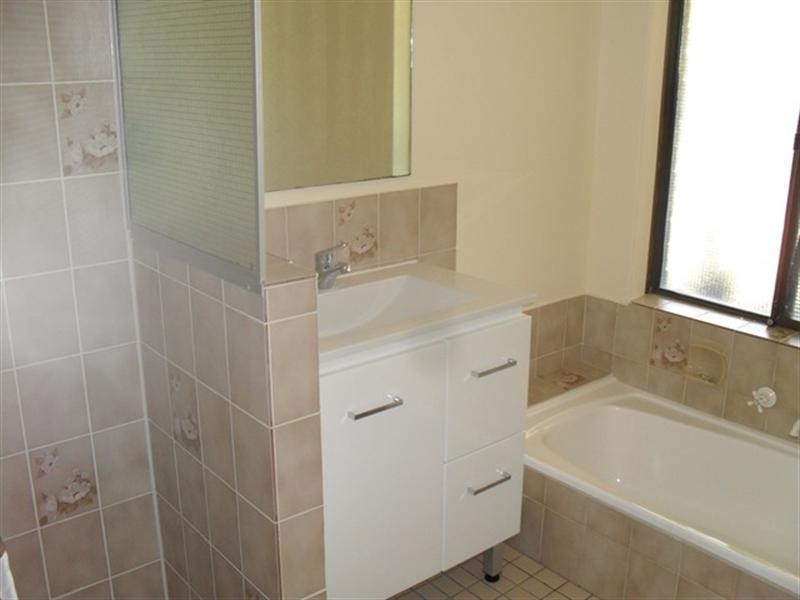 17 Cullen Court, Camillo WA 6111