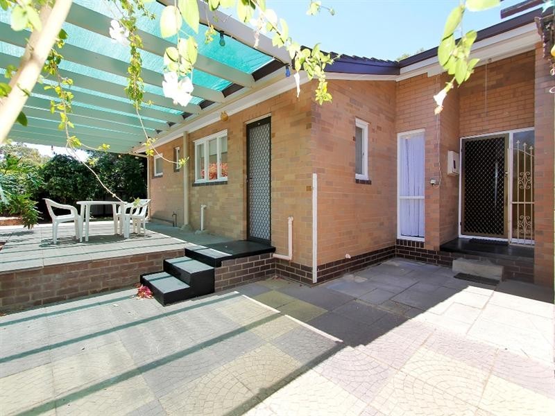 9 Sevington Street, Maddington WA 6109