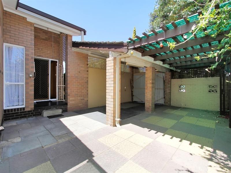 9 Sevington Street, Maddington WA 6109