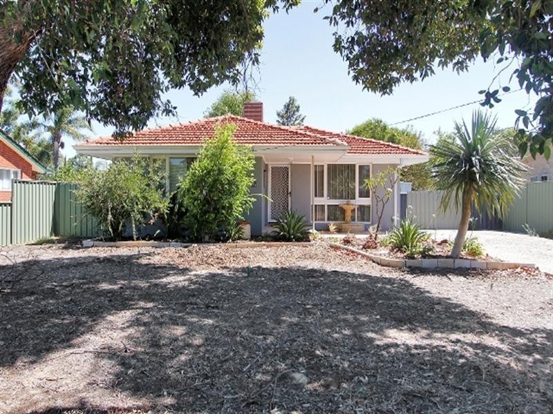 13 Munden Place, Kelmscott WA 6111