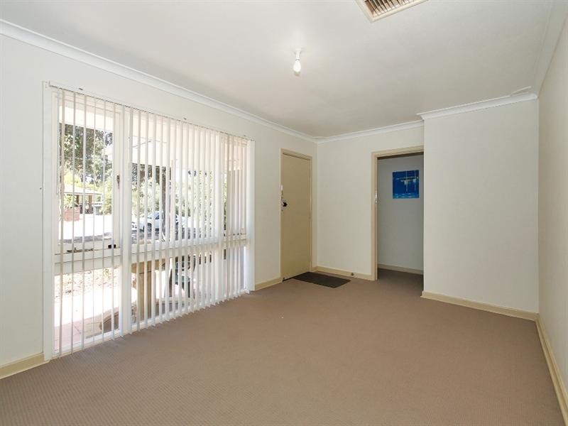 13 Munden Place, Kelmscott WA 6111