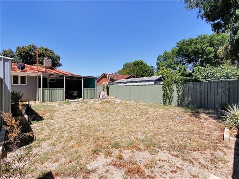 13 Munden Place, Kelmscott WA 6111