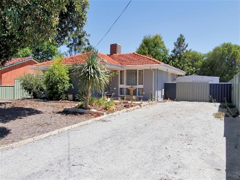 13 Munden Place, Kelmscott WA 6111