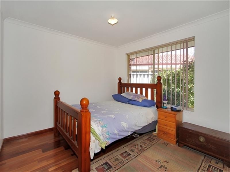 35 Lansing Street, Queens Park WA 6107