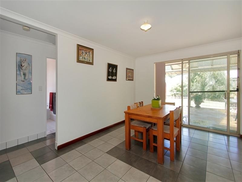 35 Lansing Street, Queens Park WA 6107