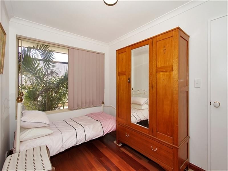 35 Lansing Street, Queens Park WA 6107