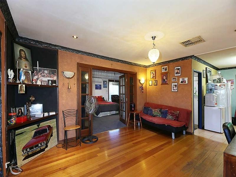 24 Sandalwood Street, Maddington WA 6109