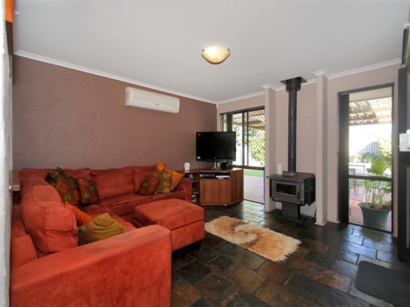 11 Wawanna Place, Huntingdale WA 6110