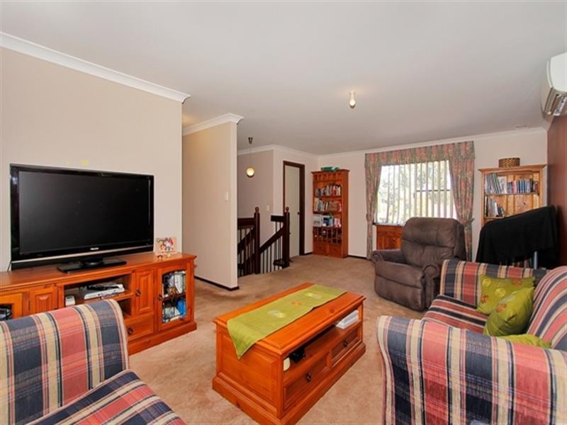 11 Wawanna Place, Huntingdale WA 6110